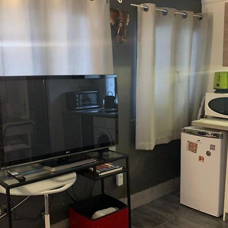 Adorable Studio 20M2 Aubervilliers Bagian luar foto